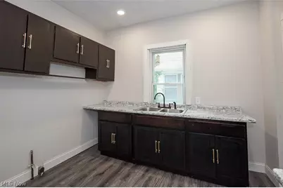 516 E 124th Street, Loveland, OH 44108 - Photo 8