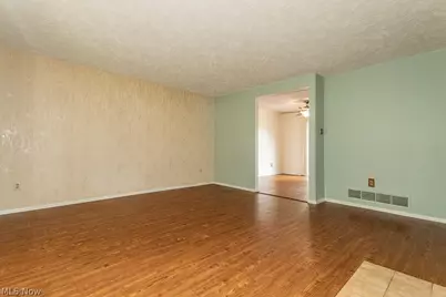478 Manhattan Pky, Painesville Twp, OH 44077 - Photo 10