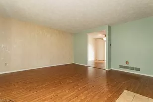 478 Manhattan Pkwy, Painesville Twp, OH 44077 - Photo 10