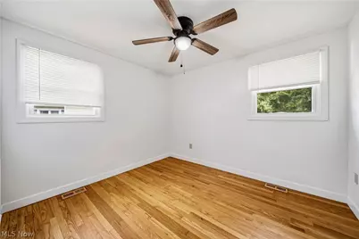 33450 Willowick Drive, Eastlake, OH 44095 - Photo 10