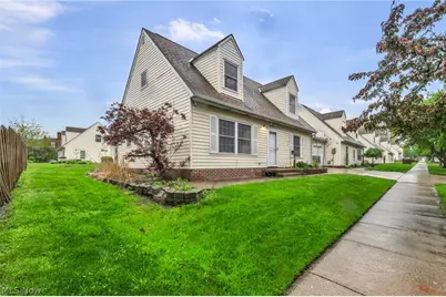 1251 W 70th Street, Loveland, OH 44102 - Photo 2