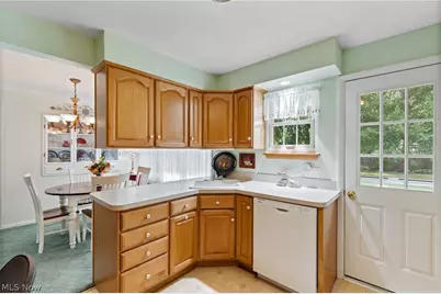 828 Eastview Avenue, Wadsworth, OH 44281 - Photo 10