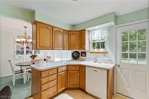 828 Eastview Ave, Wadsworth, OH 44281 - Photo 10