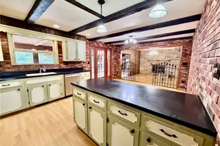 132 W Indian St, Gnadenhutten, OH 44629 - Photo 22