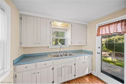 509 Tompkins Avenue, Akron, OH 44305 - Photo 12