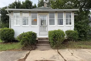 540 Mulvane St, Newcomerstown, OH 43832 - Photo 2
