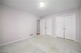 1024 Hunters Chase, Grafton, OH 44044 - Photo 40
