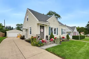 2354 25th St, Cuyahoga Falls, OH 44223 - Photo 2