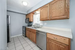 1317 Sandelwood Oval, Kent, OH 44240 - Photo 8