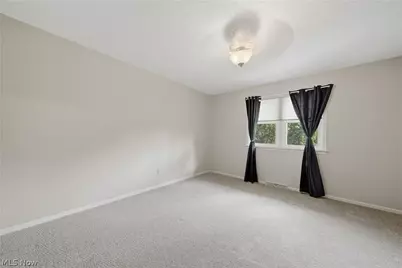5336 Wood Trail Avenue NE, Canton, OH 44705 - Photo 36