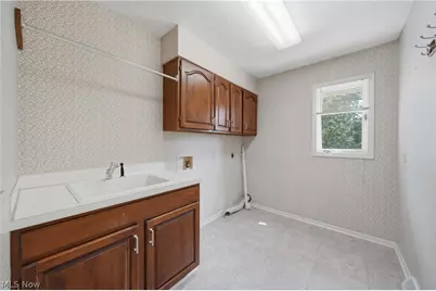 5336 Wood Trail Avenue NE, Canton, OH 44705 - Photo 18