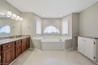 5336 Wood Trail Avenue NE, Canton, OH 44705 - Photo 26