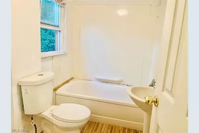 1227 Murray Avenue, Akron, OH 44310 - Photo 6