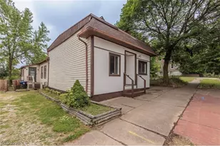 1147 Newton St, Akron, OH 44305 - Photo 2