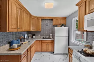 1308 Manor Ave SW, Canton, OH 44710 - Photo 8