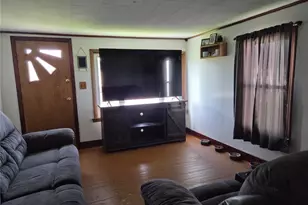 1118 S 6th St, Coshocton, OH 43812 - Photo 8