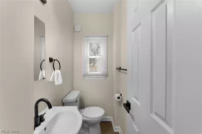 751 Roslyn Avenue, Akron, OH 44320 - Photo 24