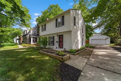 751 Roslyn Avenue, Akron, OH 44320 - Photo 2