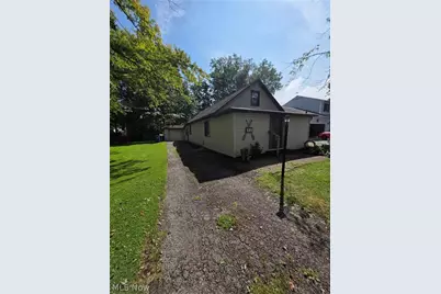 531 Robinwood Avenue, Sheffield Lake, OH 44054 - Photo 2
