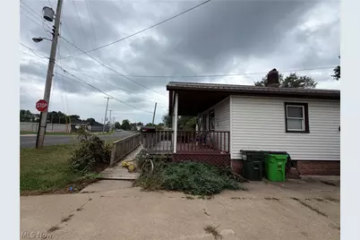1202 N Uhrich Street, Uhrichsville, OH 44683 - Photo 6
