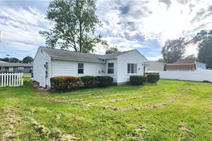 7731 Southland Dr, Mentor on the Lake, OH 44060 - Photo 4