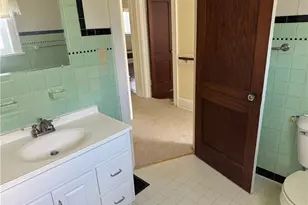 211 E Main St, St Clairsville, OH 43950 - Photo 26