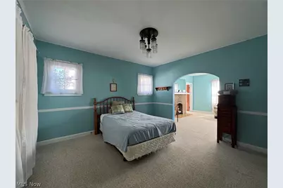 211 E Main Street, St Clairsville, OH 43950 - Photo 6