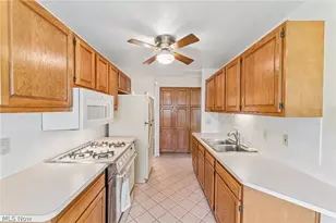 1829 Eldon Dr, Wickliffe, OH 44092 - Photo 16