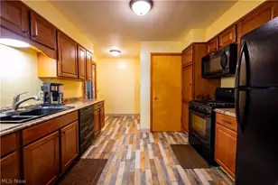2835 S Schenley Ave, Youngstown, OH 44511 - Photo 2
