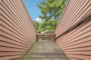 1583 Treetop Trail, Akron, OH 44313 - Photo 22