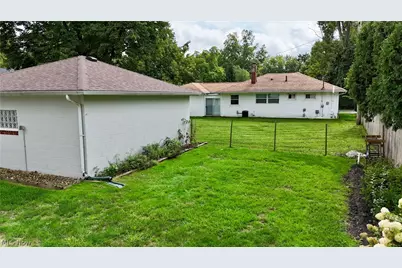 222 N Pershing Avenue, Akron, OH 44313 - Photo 6