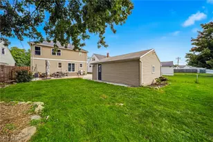 638 Pendley Rd, Willowick, OH 44095 - Photo 8