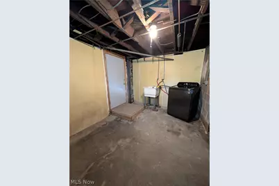 56 Charlotte Street, Akron, OH 44303 - Photo 36