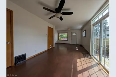 56 Charlotte Street, Akron, OH 44303 - Photo 10
