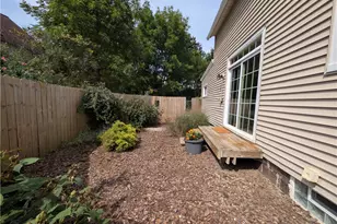 56 Charlotte St, Akron, OH 44303 - Photo 42
