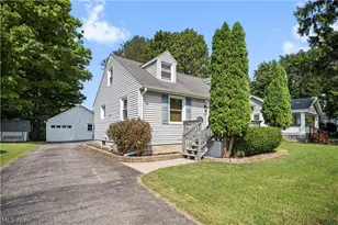 154 E Main St, Amherst, OH 44001 - Photo 2
