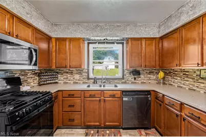 3595 Dauphin Drive NE, Canton, OH 44721 - Photo 8