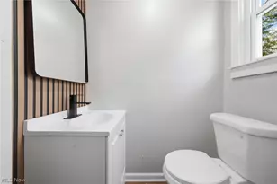 814 Crestview Ave, Akron, OH 44320 - Photo 20
