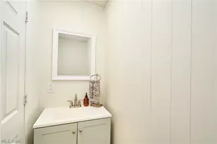 520 W Friendship St, Medina, OH 44256 - Photo 12