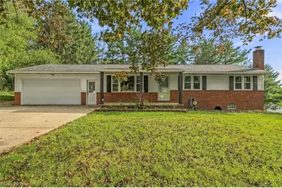 5220 Woodlynn Street NE, East Canton, OH 44730 - Photo 2