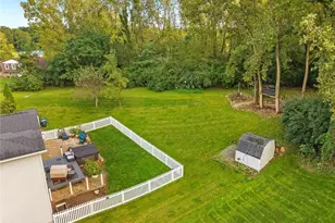 458 Derbyshire Rd, Green, OH 44319 - Photo 6