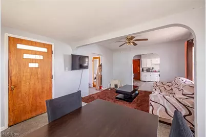 18606 Cherokee Avenue, Loveland, OH 44119 - Photo 2