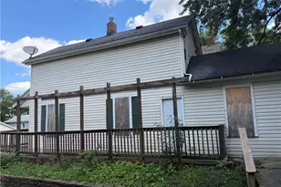 858 Forrest Dr, Akron, OH 44306 - Photo 2