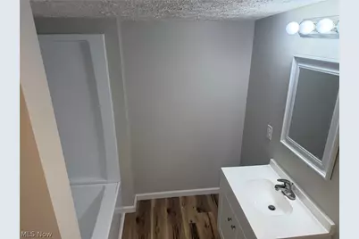 858 Forrest Drive, Akron, OH 44306 - Photo 28