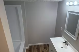 858 Forrest Dr, Akron, OH 44306 - Photo 28