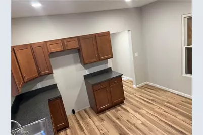858 Forrest Drive, Akron, OH 44306 - Photo 8