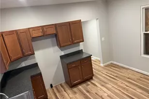 858 Forrest Dr, Akron, OH 44306 - Photo 8