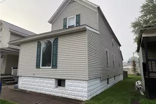 210 W 3rd St, Uhrichsville, OH 44683 - Photo 28