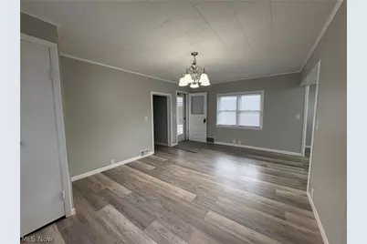 210 W 3rd Street, Uhrichsville, OH 44683 - Photo 22