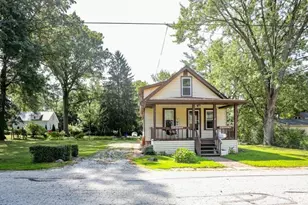 504 E Maple Ln, Ravenna, OH 44266 - Photo 2